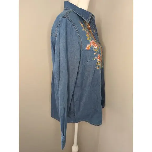 Vintage Style Embroidered Chambray Shirt Medium Floral Western Boho - Picture 5 of 7